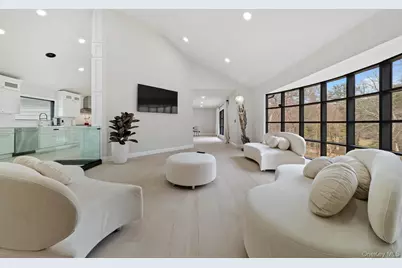 111 Mill River Road, Upper Brookville, NY 11771 - Photo 4