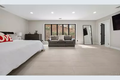 111 Mill River Road, Upper Brookville, NY 11771 - Photo 20