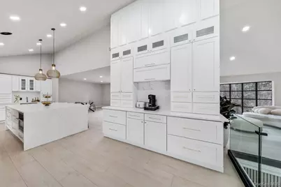 111 Mill River Road, Upper Brookville, NY 11771 - Photo 10