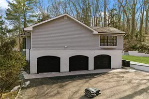 111 Mill River Rd, Upper Brookville, NY 11771 - Photo 2