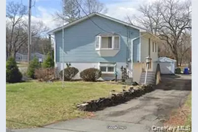 225 Monhagen Avenue, Middletown, NY 10940 - Photo 1