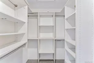 124 Foxwood Dr, Jericho, NY 11753 - Photo 18