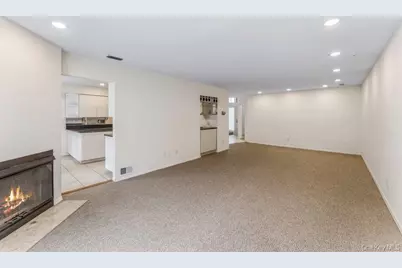 124 Foxwood Drive, Jericho, NY 11753 - Photo 10