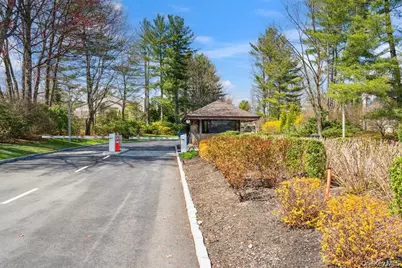 124 Foxwood Drive, Jericho, NY 11753 - Photo 46