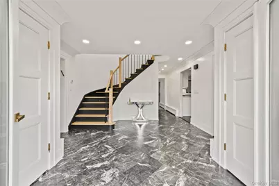 20 Algonquin Circle, Airmont, NY 10952 - Photo 8