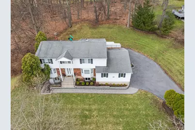 20 Algonquin Circle, Airmont, NY 10952 - Photo 2