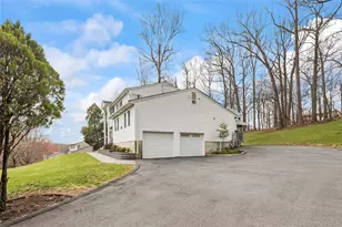 20 Algonquin Cir, Airmont, NY 10952 - Photo 42