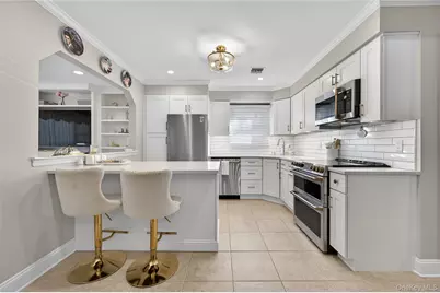 1 Atlantic Avenue #Apt 35, Farmingdale, NY 11735 - Photo 10