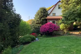 61 Pinecrest Dr, Hastings on Hudson, NY 10706 - Photo 2