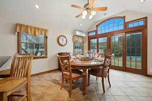 49 Washington St, Sayville, NY 11782 - Photo 10