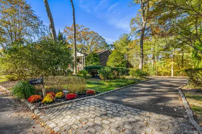 29 Winter Lane, Dix Hills, NY 11746 - Photo 4