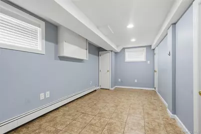 1372 Hollywood Avenue, Bronx, NY 10461 - Photo 26