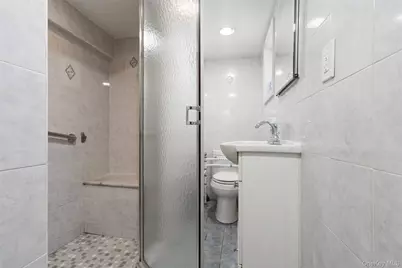 1372 Hollywood Avenue, Bronx, NY 10461 - Photo 28