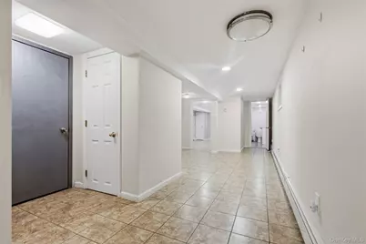 1372 Hollywood Avenue, Bronx, NY 10461 - Photo 22