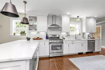 550 Nassau Boulevard, West Hempstead, NY 11552 - Photo 10