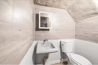 2712 Holland Avenue, Bronx, NY 10467 - Photo 18