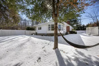 11 Old Post Road E, Port Jefferson, NY 11777 - Photo 12