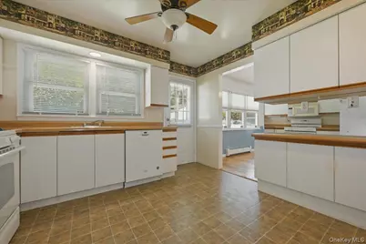 2937 Morgan Drive, Wantagh, NY 11793 - Photo 12
