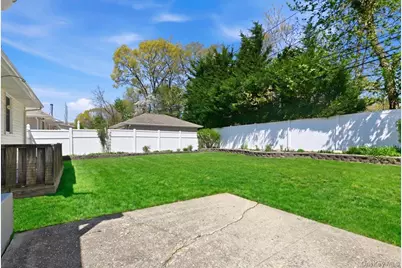 2937 Morgan Drive, Wantagh, NY 11793 - Photo 28
