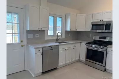 209 Brompton Road, Garden City, NY 11530 - Photo 6