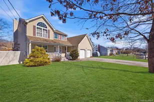 63 Pinedale Ave, Farmingville, NY 11738 - Photo 2