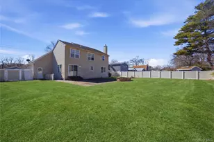 63 Pinedale Ave, Farmingville, NY 11738 - Photo 32