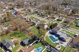 63 Pinedale Ave, Farmingville, NY 11738 - Photo 36