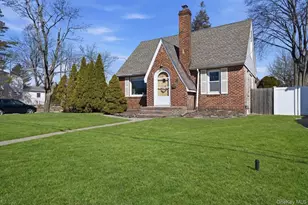 120 Linwood Ave, North Bellmore, NY 11710 - Photo 2