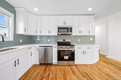 55 Schleigel Boulevard, Farmingdale, NY 11735 - Photo 18