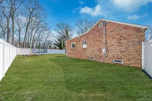 77 Market St, Mastic Beach, NY 11951 - Photo 26