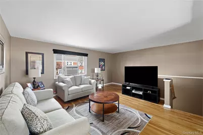 226-10 Manor Road #Upper, Queens Village, NY 11427 - Photo 4