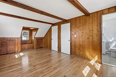 303 Kansas Street, Lindenhurst, NY 11757 - Photo 14