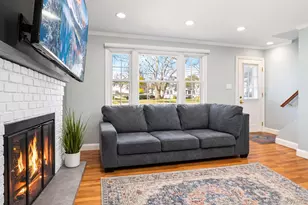 303 Kansas St, Lindenhurst, NY 11757 - Photo 4