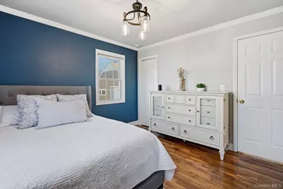 303 Kansas Street, Lindenhurst, NY 11757 - Photo 10