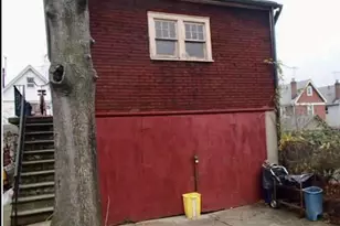 25-15 Ericsson St, East Elmhurst, NY 11369 - Photo 2