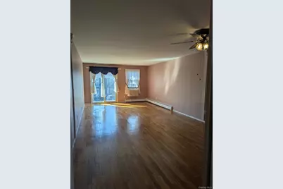 5219 Wilshire #5219, Oakdale, NY 11769 - Photo 4