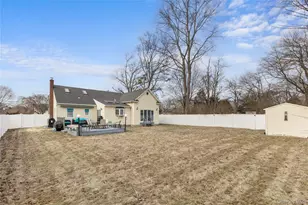 89 Cotter St, West Islip, NY 11795 - Photo 20