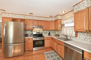 37 Chester St, East Northport, NY 11731 - Photo 6