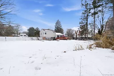 30 Middle Drive, Huntington, NY 11743 - Photo 20