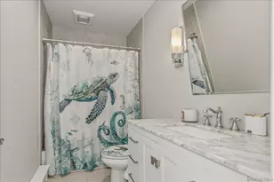 949 Union St, Bohemia, NY 11716 - Photo 28