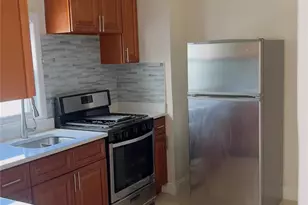 136-15 Whitelaw St, Ozone Park, NY 11417 - Photo 4