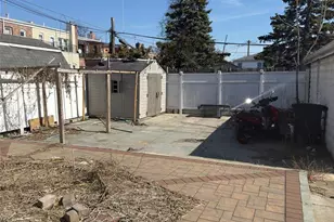 136-15 Whitelaw St, Ozone Park, NY 11417 - Photo 8