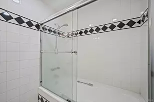 1027 Windermere Rd, Franklin Square, NY 11010 - Photo 32