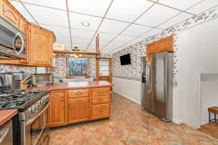 48 Butler St, West Islip, NY 11795 - Photo 8