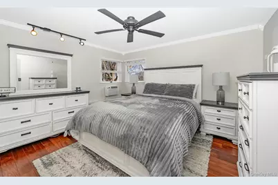 48 Butler Street, West Islip, NY 11795 - Photo 14