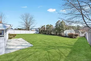 114 Norman Dr, Bohemia, NY 11716 - Photo 24