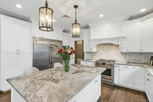 10 Beverly Rd, Farmingdale, NY 11735 - Photo 8