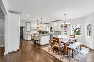 10 Beverly Rd, Farmingdale, NY 11735 - Photo 6