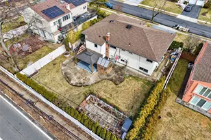 55 Executive Dr, Manhasset Hills, NY 11040 - Photo 42