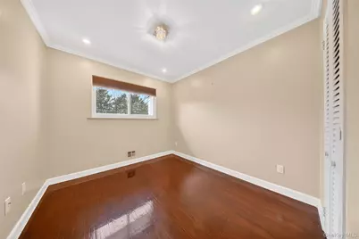 55 Executive Drive, Manhasset Hills, NY 11040 - Photo 24